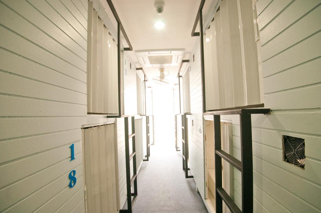 Hotel Capsule Suratthani Сураттхани Экстерьер фото