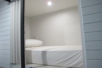 Hotel Capsule Suratthani Сураттхани Экстерьер фото