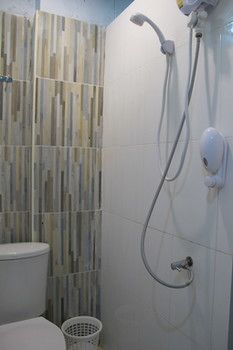 Hotel Capsule Suratthani Сураттхани Экстерьер фото